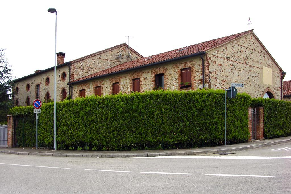 Locanda La Corte Dei Galli Carre Zewnętrze zdjęcie
